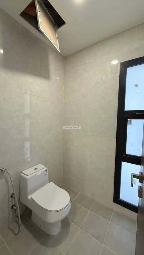 8 bedroom villa in Al Janadriyah 4