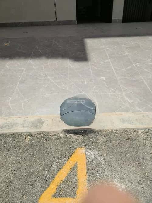 6 bedroom apartment in Al Rimal 3