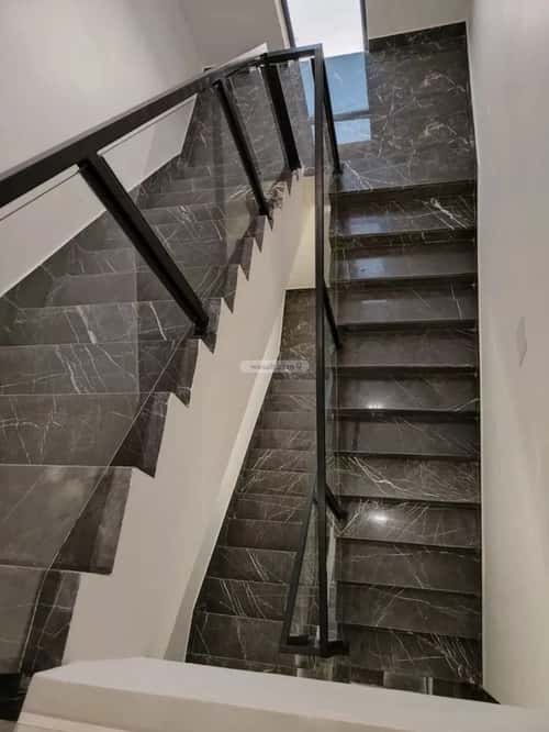 6 bedroom apartment in Al Rimal 8