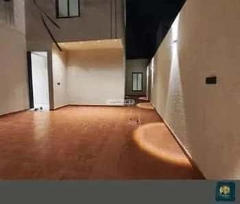 8 bedroom villa in Al Janadriyah 5