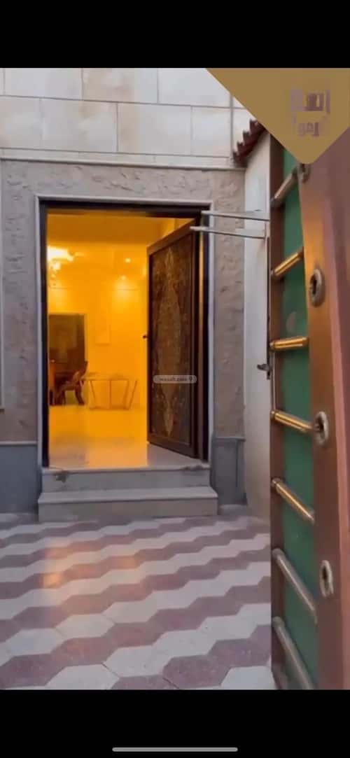 5 bedroom villa in Ishbiliyah 3