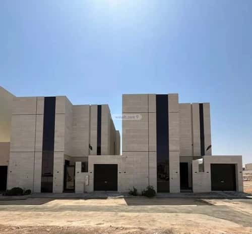 6 bedroom villa in Al Mahdiyyah 3