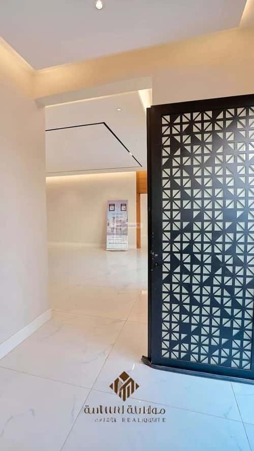 6 bedroom villa in Al Mahdiyyah 2