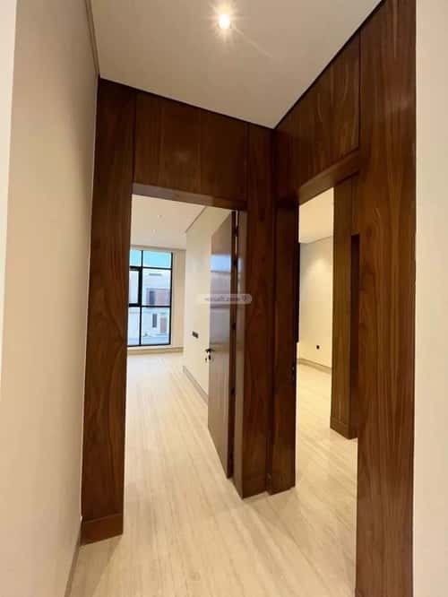 5 bedroom villa in Al Mahdiyyah 6
