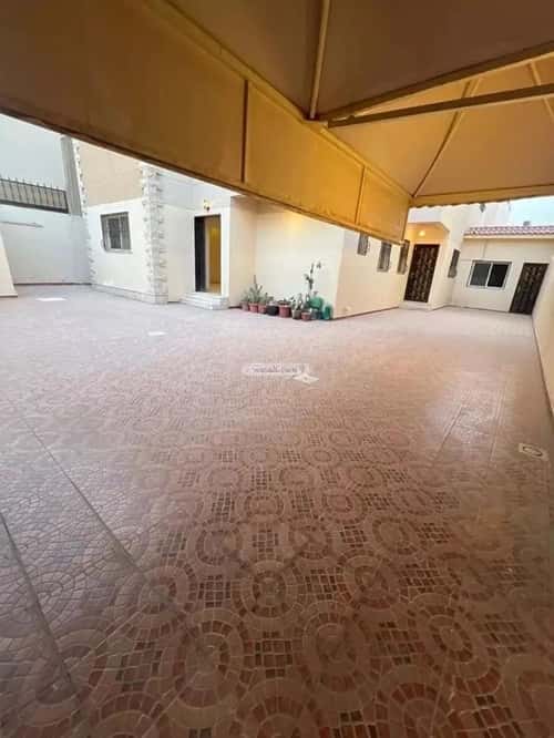 4 bedroom villa in King Abdullah 13
