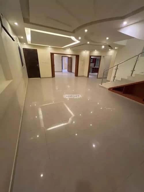 4 bedroom villa in King Abdullah 10