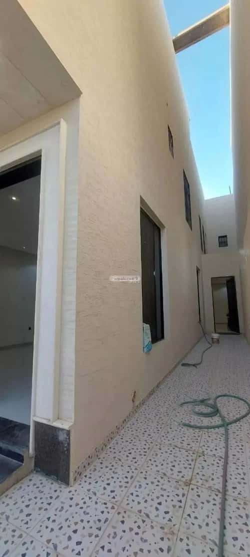 5 bedroom floor in Tuwaiq 4