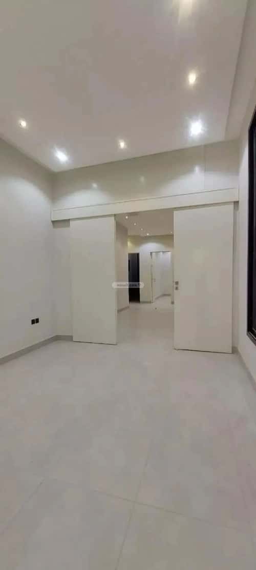 5 bedroom floor in Tuwaiq 10