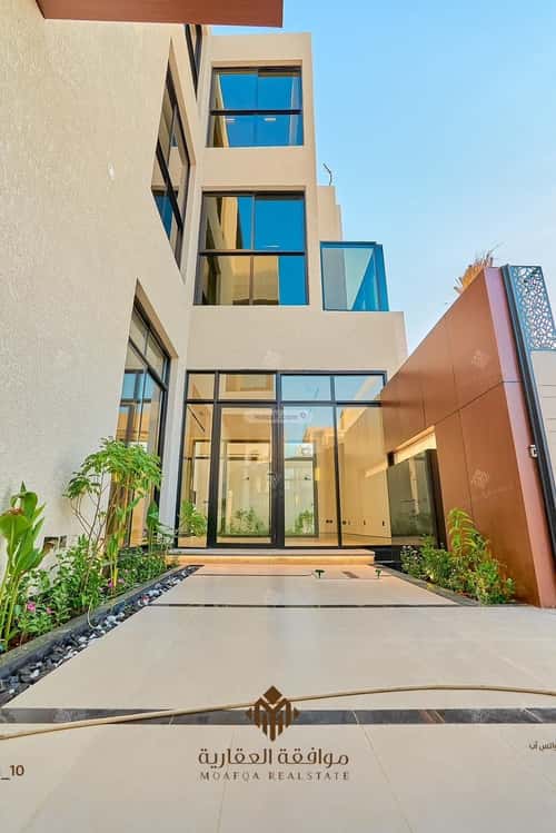5 bedroom villa in Al Mahdiyyah 11