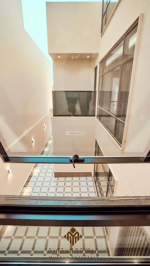 5 bedroom villa in Al Mahdiyyah 1