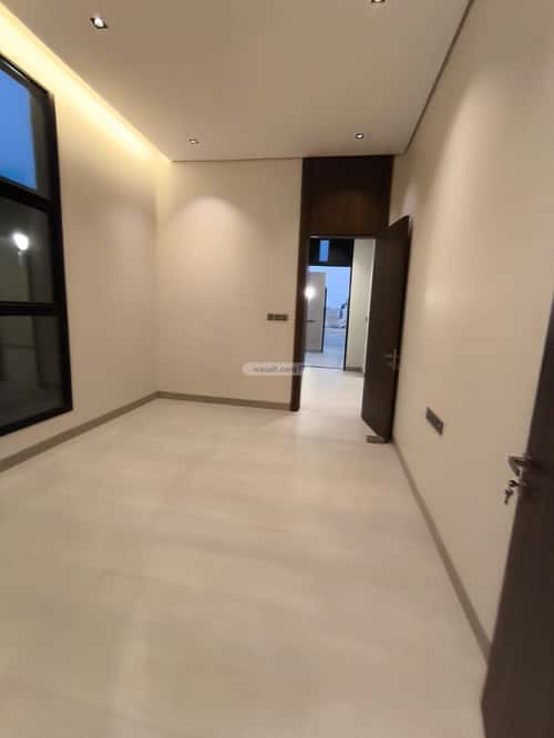 4 bedroom floor in Tuwaiq 7