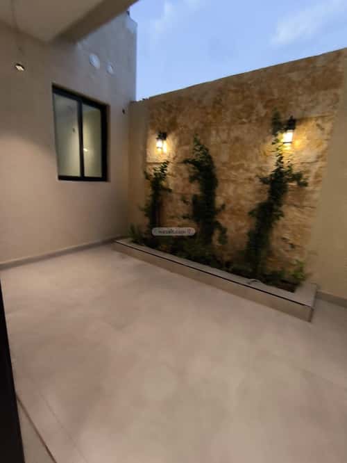 4 bedroom floor in Tuwaiq 3