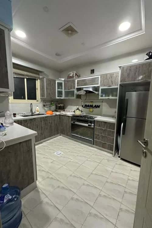 5 bedroom apartment in Dhahrat Laban 6