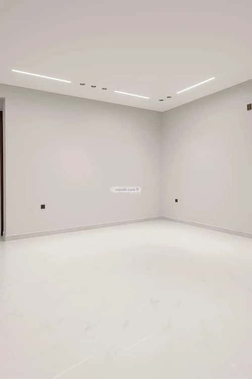 4 bedroom floor in Al Janadriyah 6