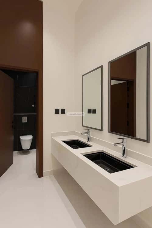 4 bedroom floor in Al Janadriyah 13