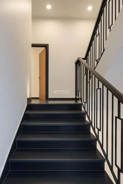 3 bedroom floor in Al Janadriyah 2