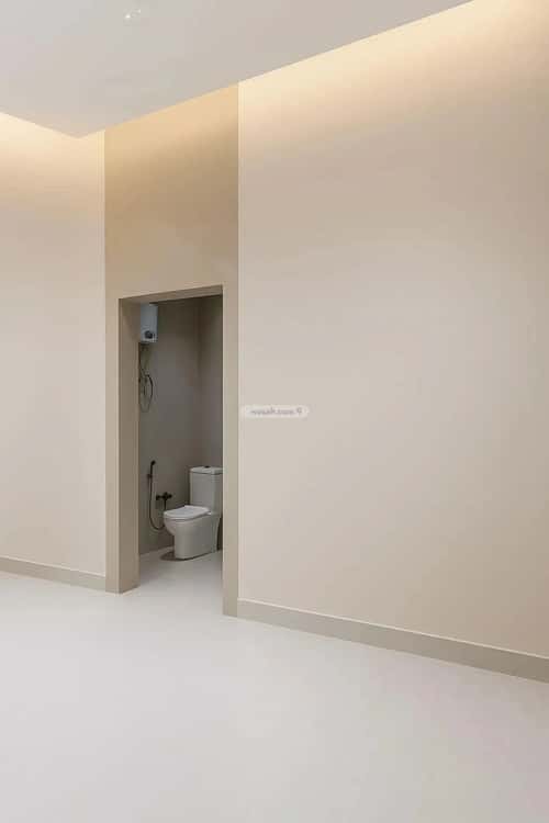 4 bedroom floor in Al Janadriyah 2