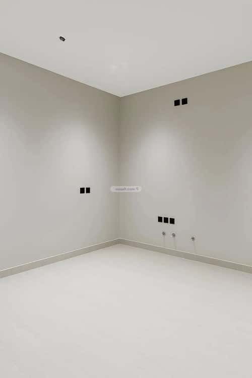 4 bedroom floor in Al Janadriyah 6