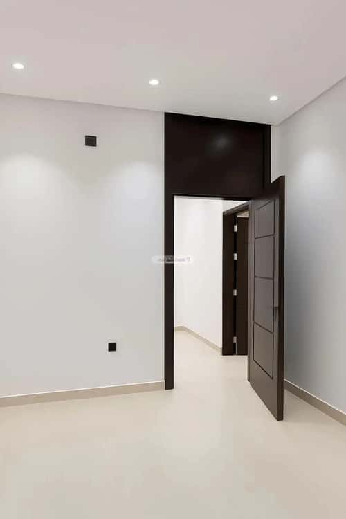 3 bedroom floor in Al Janadriyah 8
