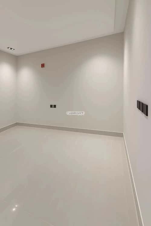 4 bedroom floor in Al Janadriyah 9