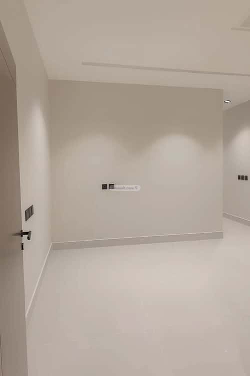 4 bedroom floor in Al Janadriyah 6