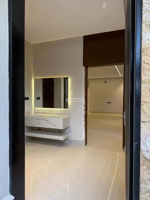 4 bedroom floor in Al Janadriyah 6