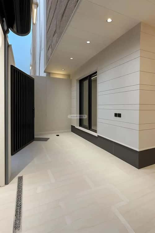 4 bedroom floor in Al Janadriyah 4