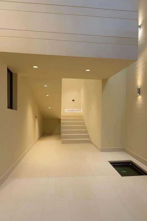 4 bedroom floor in Al Janadriyah 15