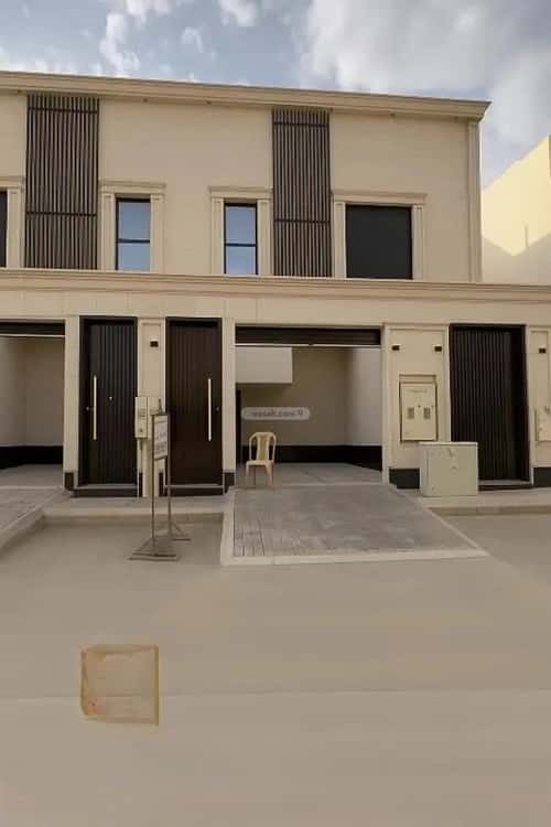 4 bedroom villa in Al Janadriyah 6