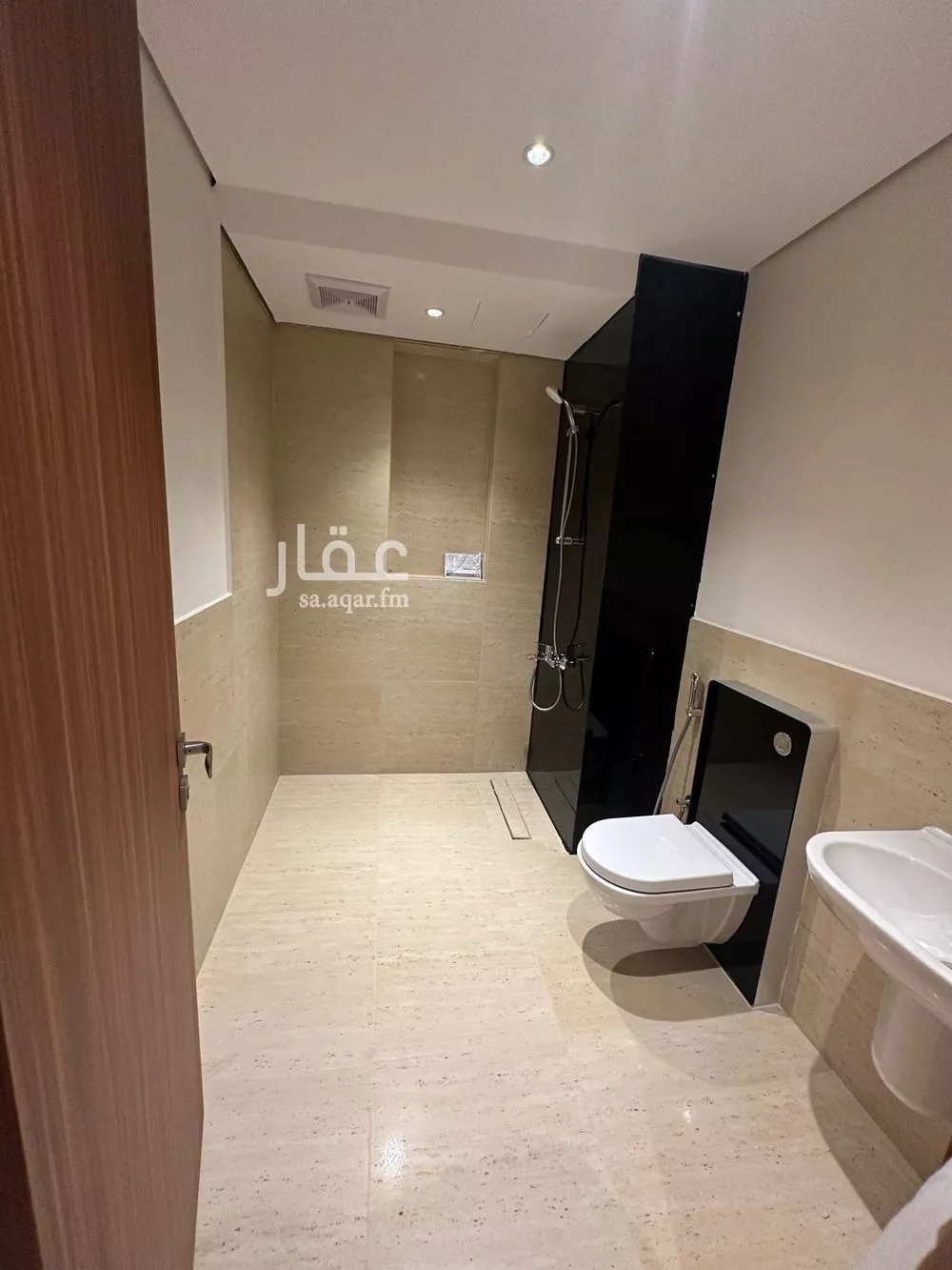 فيلا 5 غرف في العارض 9