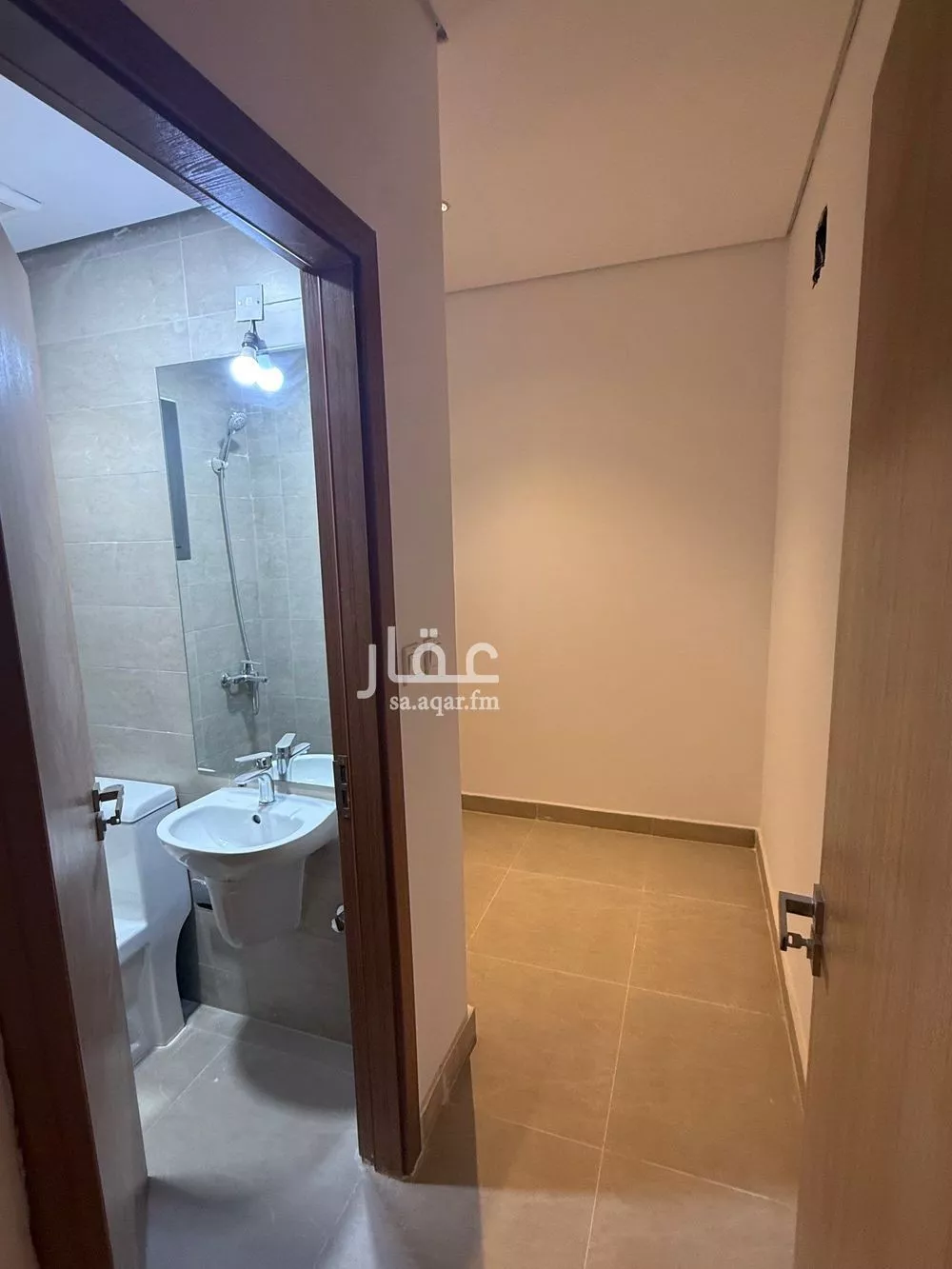 فيلا 4 غرف في العارض 13