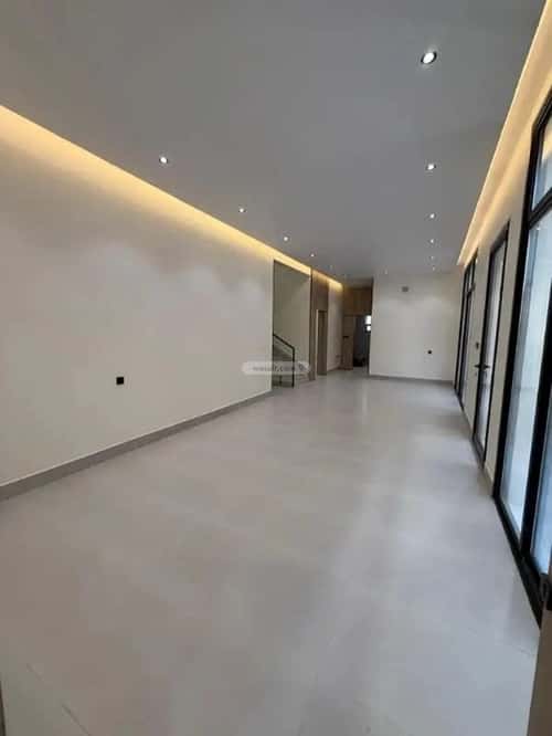 فيلا 4 غرف في الجنادرية 3