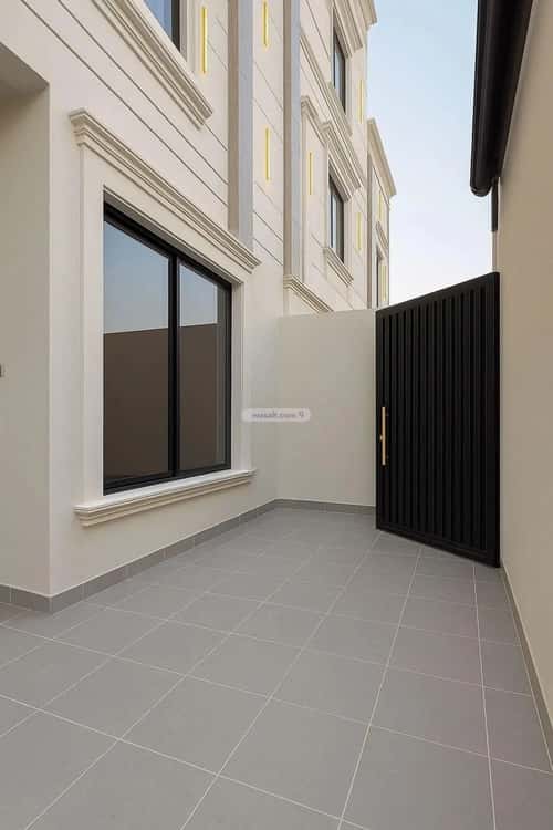 4 bedroom floor in As Saadah 8