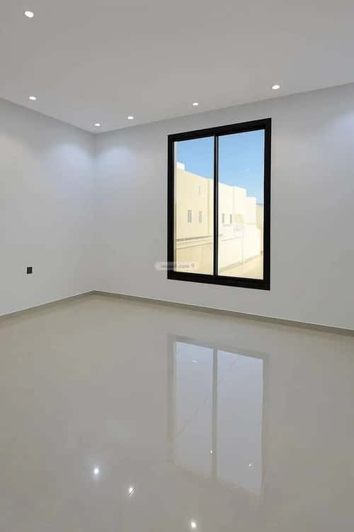 5 bedroom villa in Al Janadriyah 3