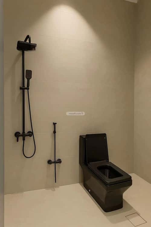 6 bedroom villa in Al Janadriyah 1