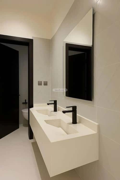 6 bedroom villa in Al Janadriyah 2