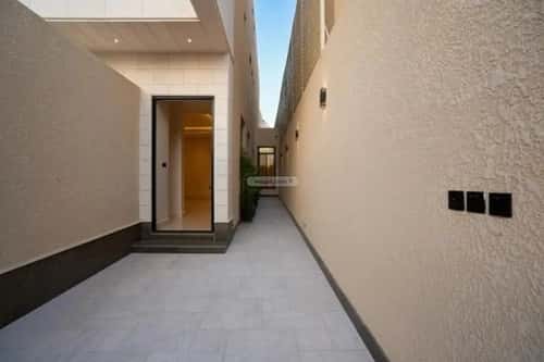 3 bedroom floor in Al Malqa 1
