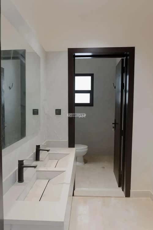 6 bedroom villa in Al Janadriyah 2