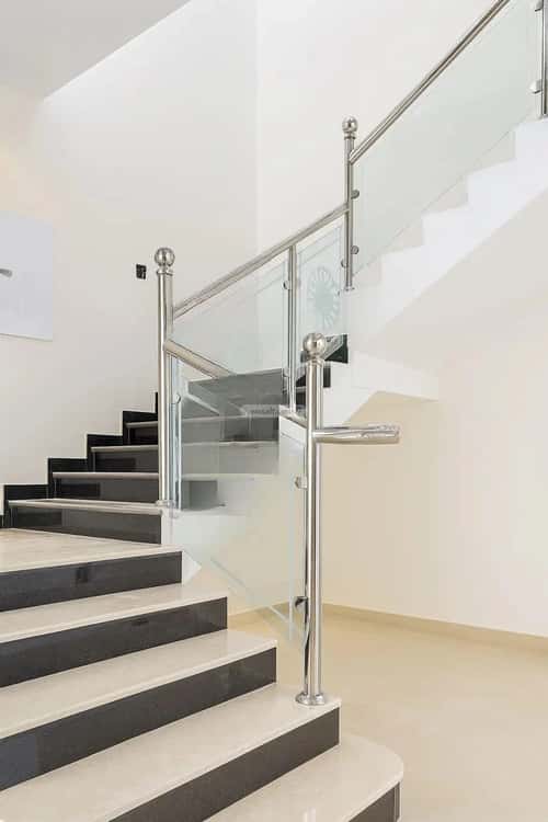 6 bedroom villa in Al Janadriyah 5