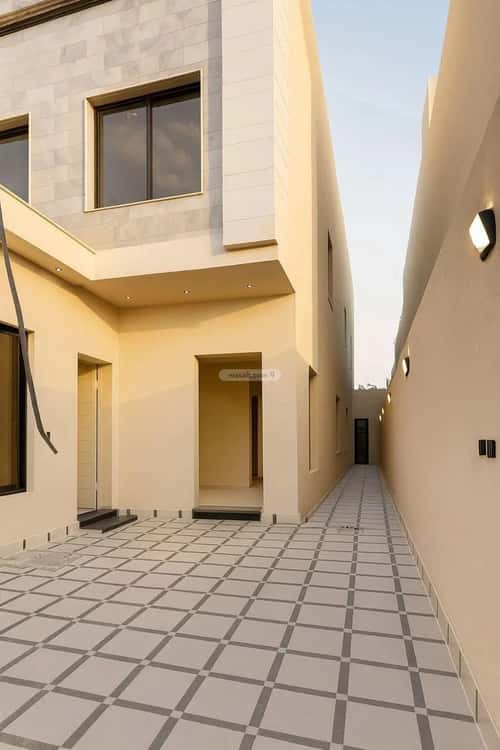 5 bedroom floor in Al Janadriyah 4