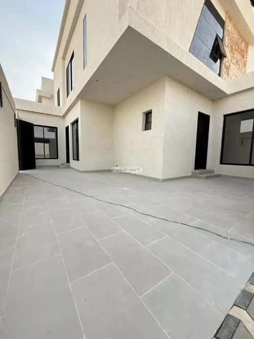 5 bedroom villa in Okaz 7