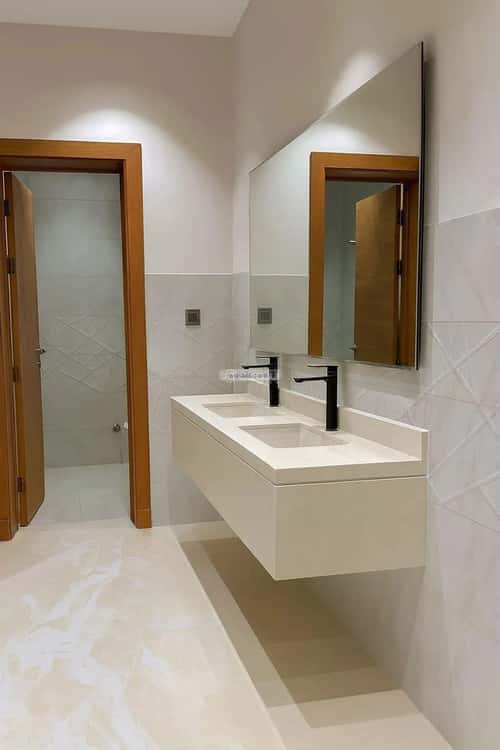 4 bedroom floor in Al Janadriyah 11