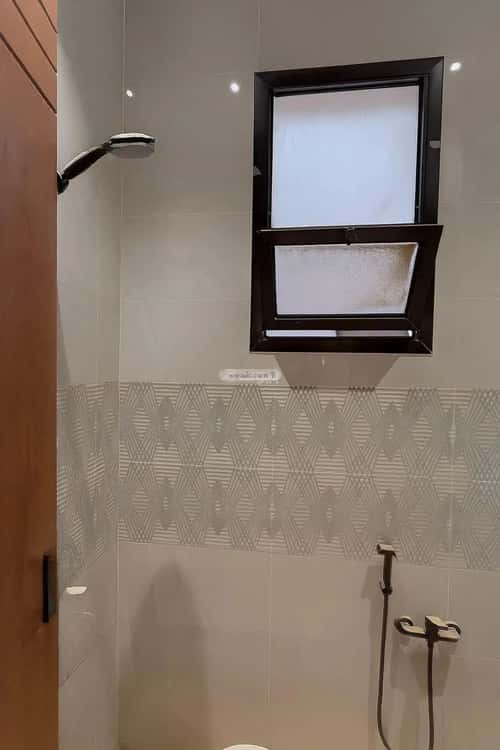4 bedroom floor in Al Janadriyah 12