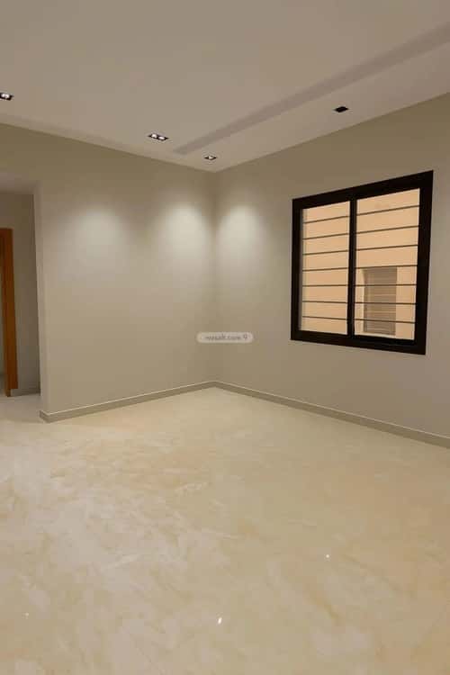 4 bedroom floor in Al Janadriyah 9