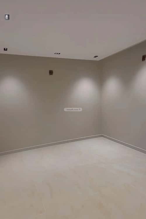 4 bedroom floor in Al Janadriyah 6