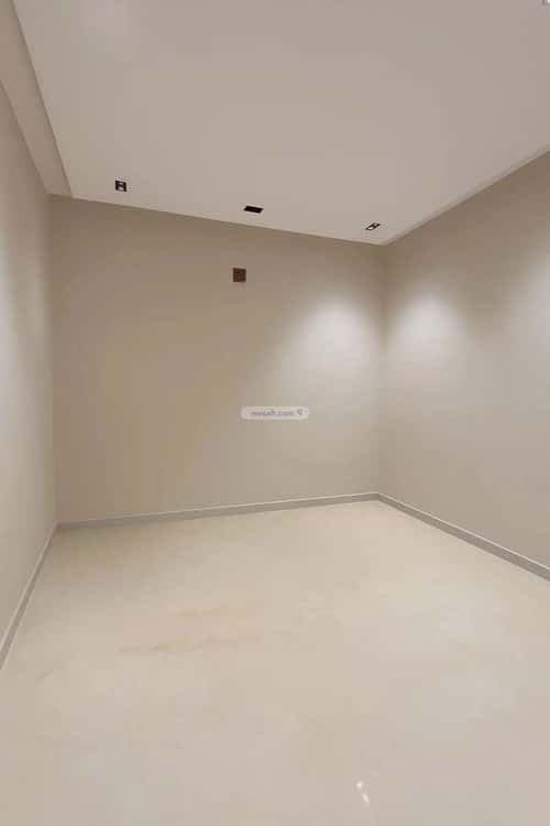 4 bedroom floor in Al Janadriyah 15