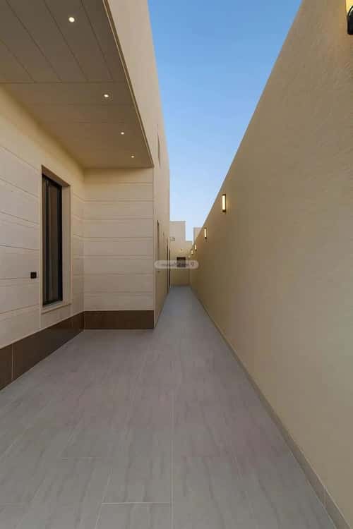4 bedroom floor in Al Janadriyah 8