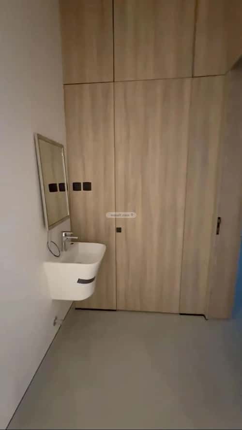 3 bedroom floor in Al Janadriyah 11