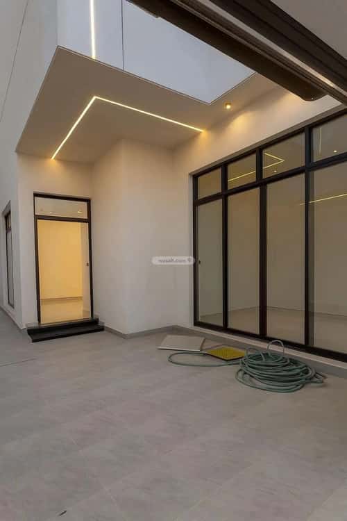 3 bedroom floor in Al Janadriyah 15