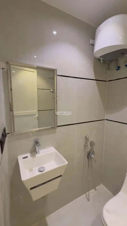 3 bedroom floor in Al Janadriyah 12